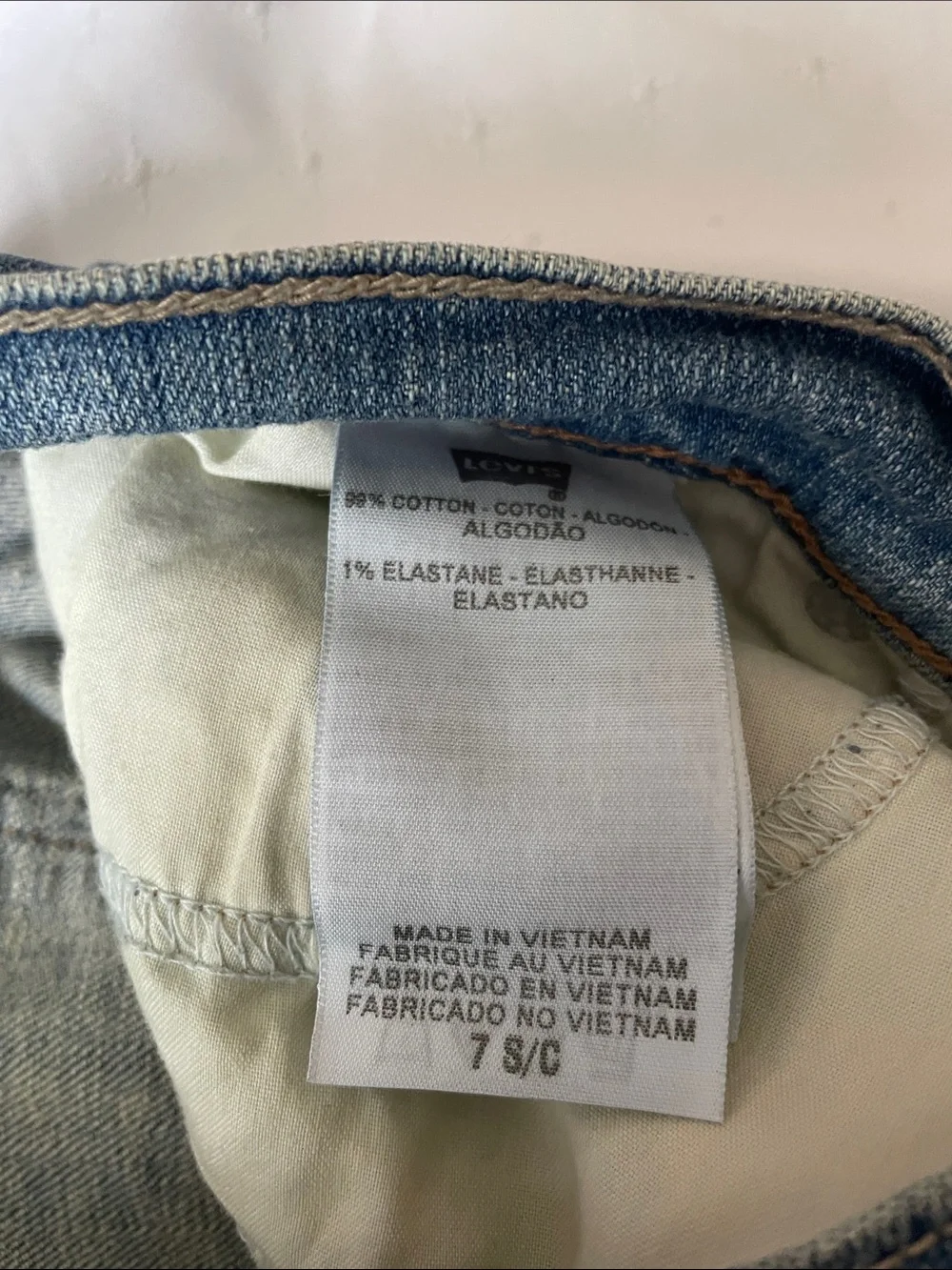 Levis size color